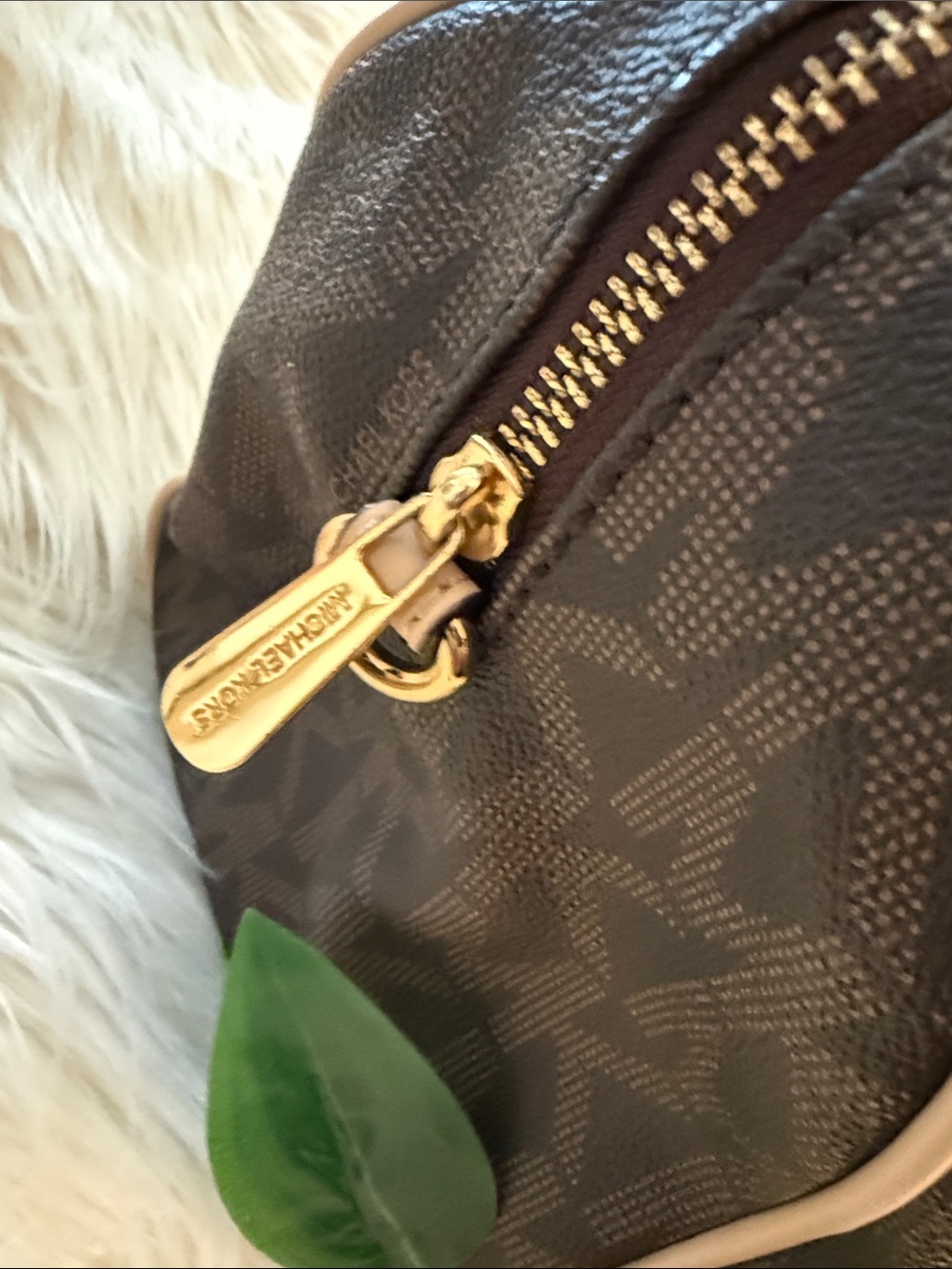 Michael Kors Grayson Speedy - Picture 5 of 14